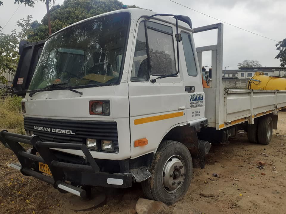 Nissan UD Manual Commercial Truck For Sale SAVEMARI
