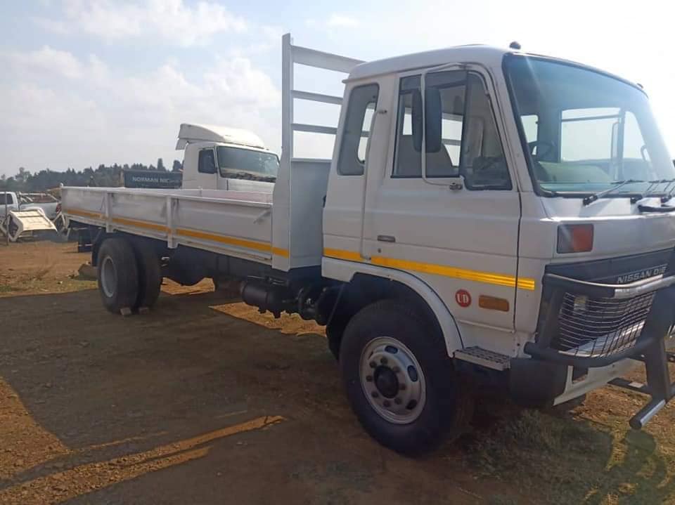Nissan UD CPB12 Clean Commercial Truck For Sale SAVEMARI