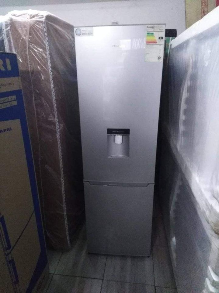 Hisense upright 360liters Fridge/Freezer For Sale SAVEMARI