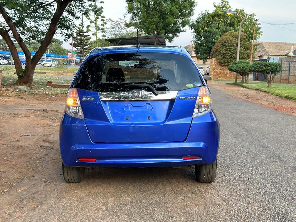 Honda Fit Hybrid GP1 2012 Model Car For Sale SAVEMARI